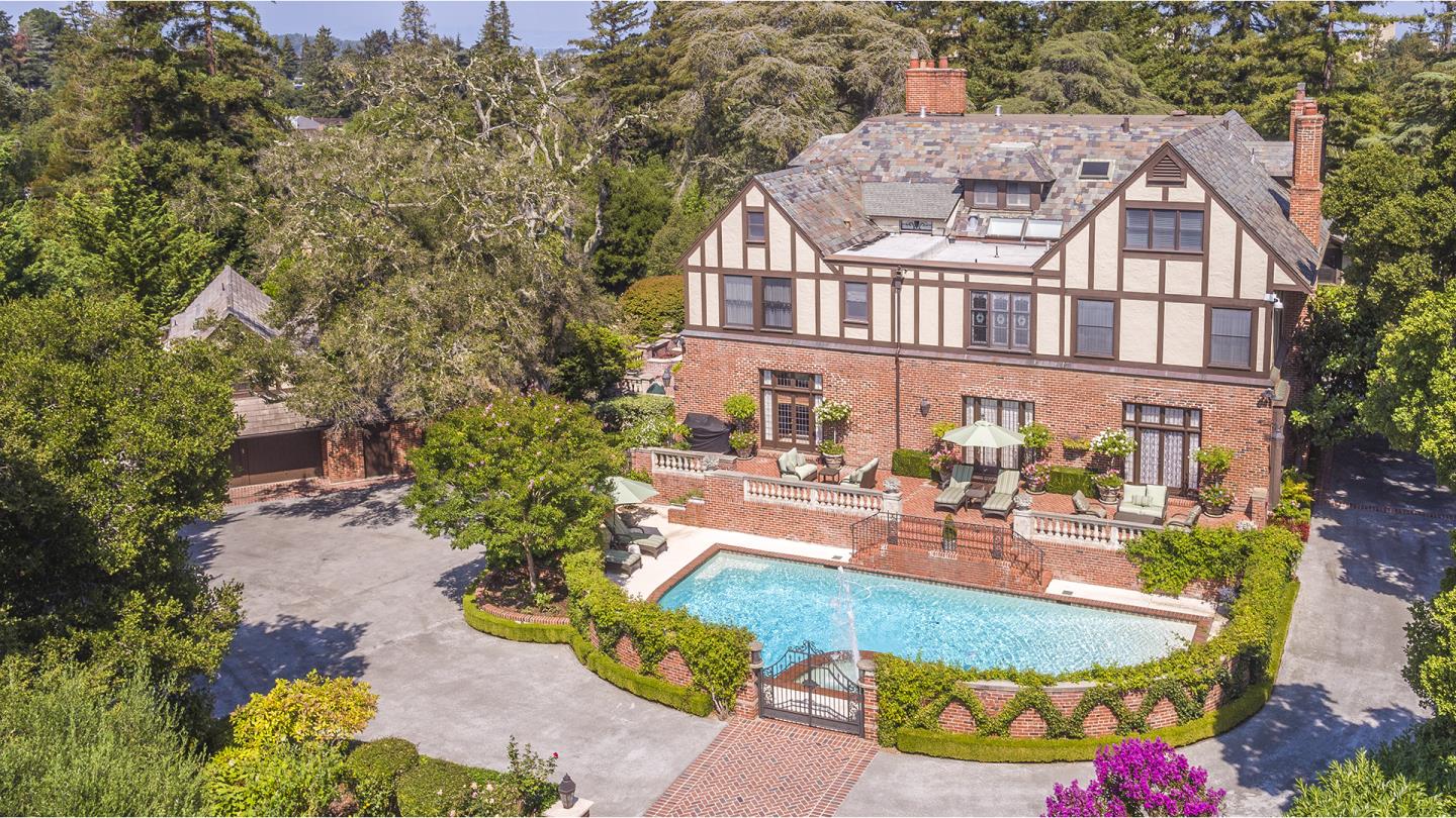 119 Bridge Rd Hillsborough
