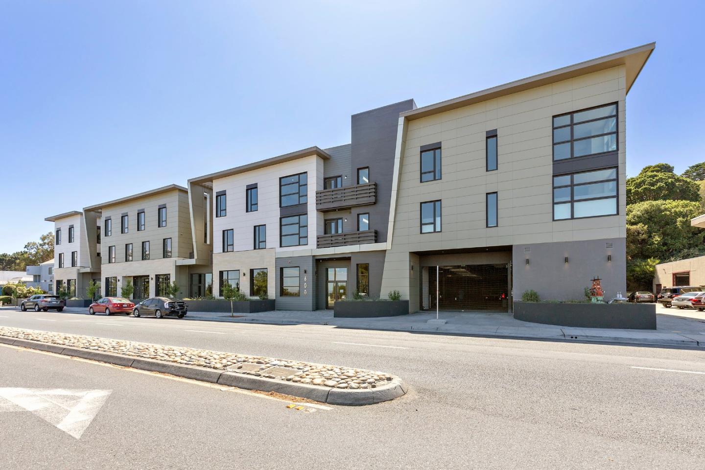 600 El Camino Real 215 Belmont