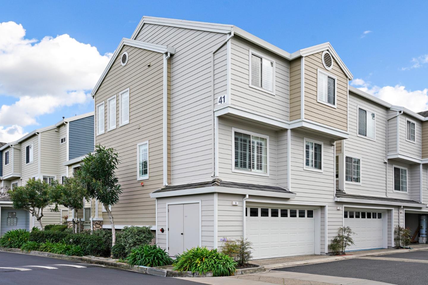 8 Chart Ln Redwood Shores