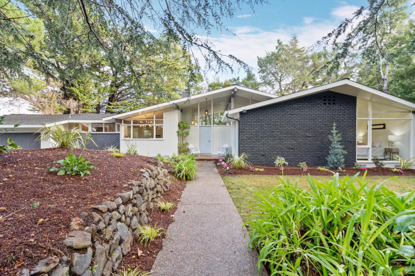 3755 Ralston Ave Hillsborough